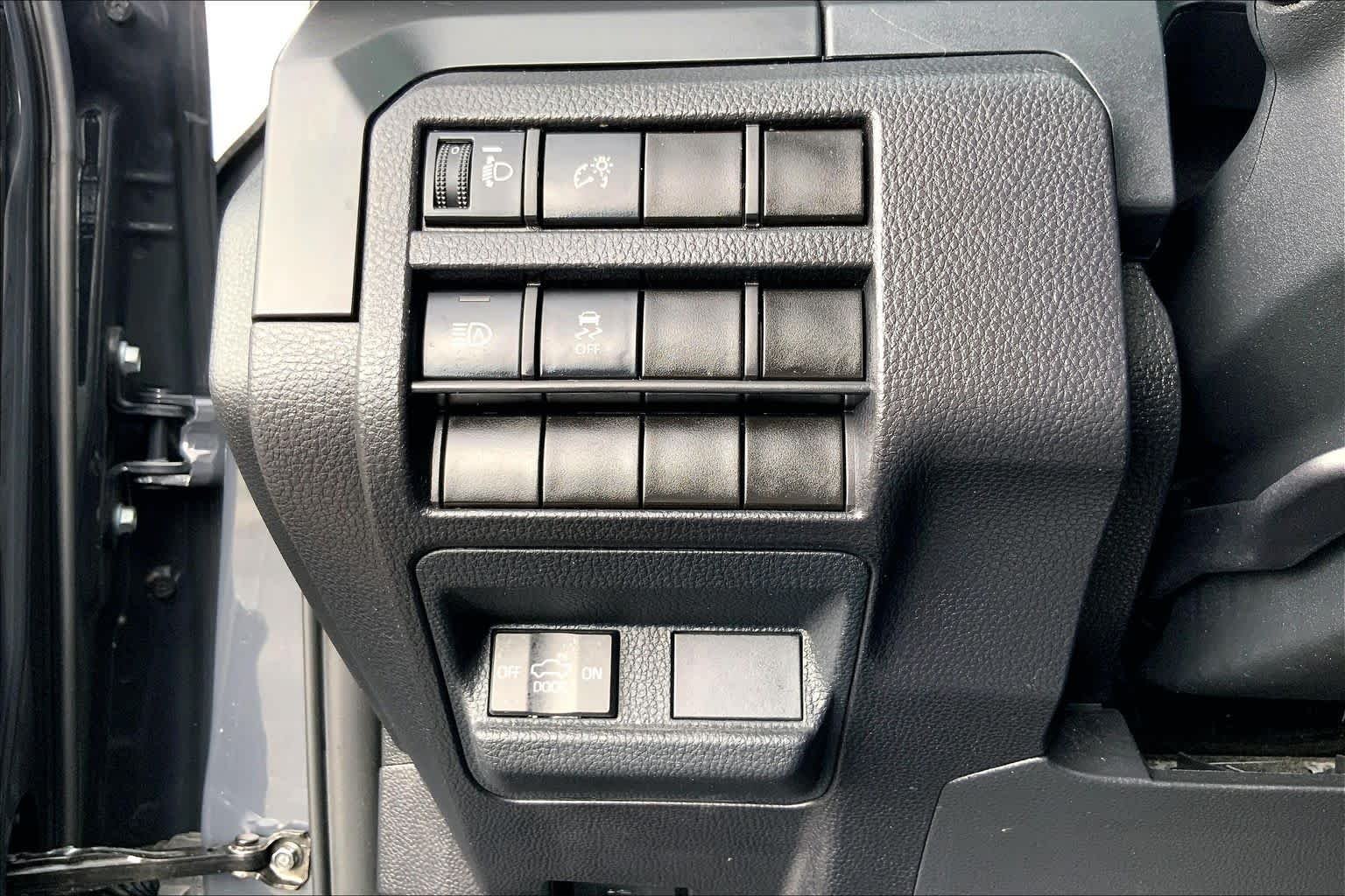 Used 2025 Underground Toyota SR image 33