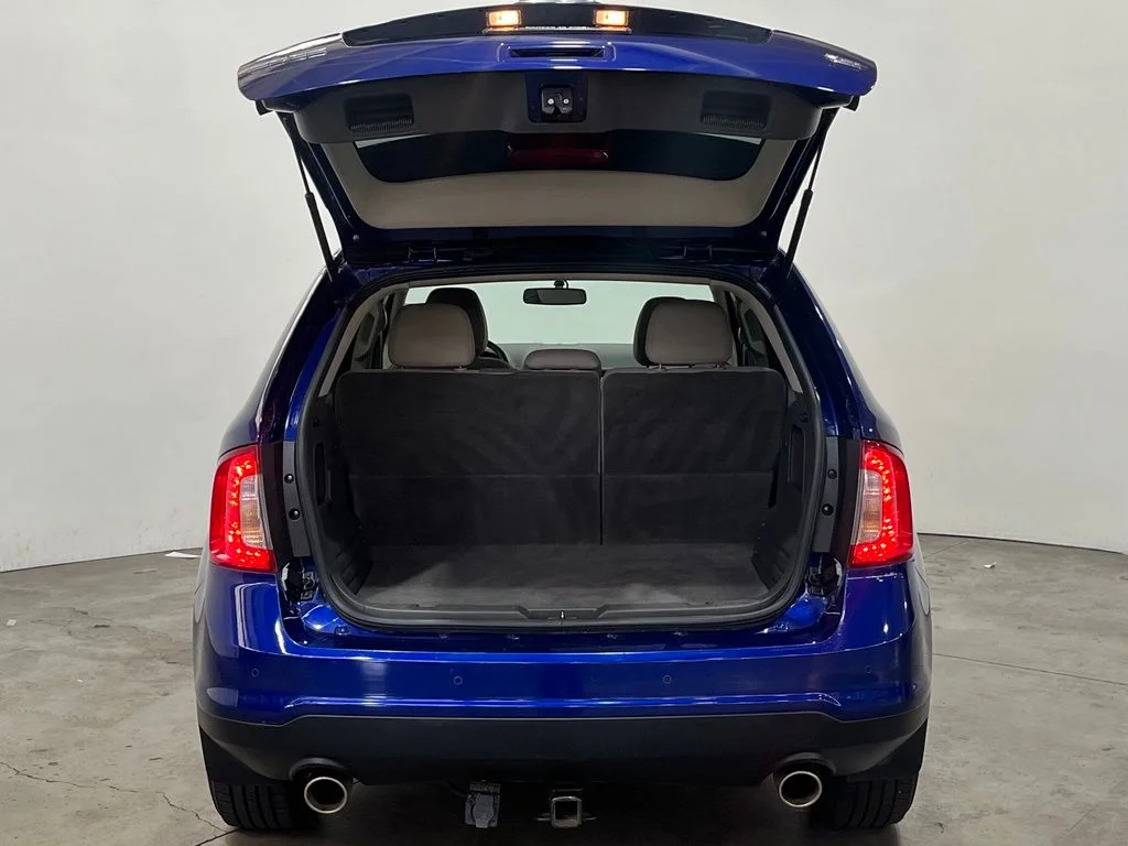 Used 2014 Blue Ford SEL image 12