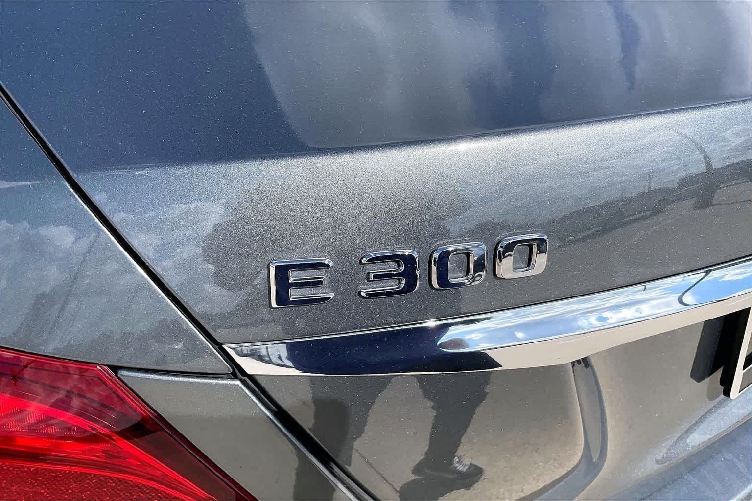 Used 2017 Selenite Grey Metallic Mercedes-Benz E 300 Sport image 10