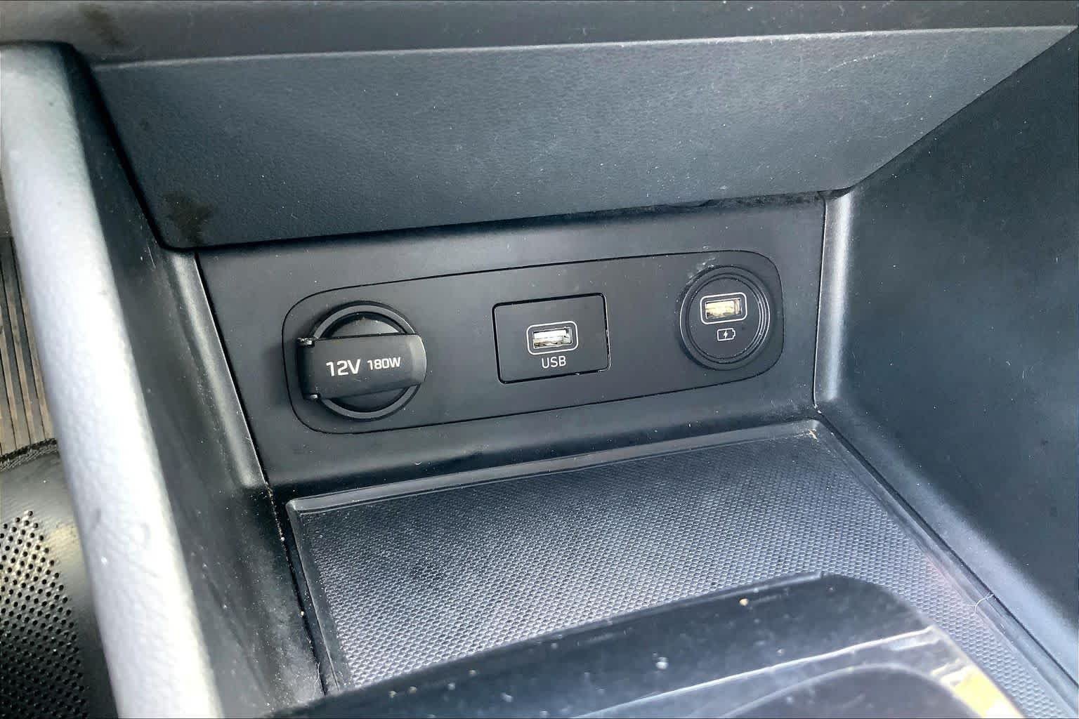 Used 2020 Hampton Gray Hyundai SEL image 27