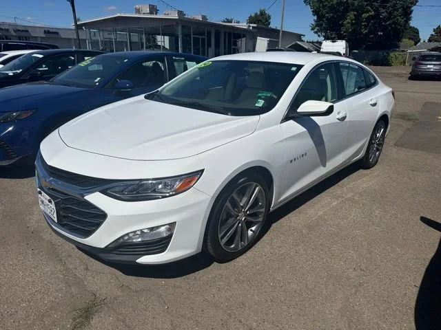 Used 2024 Summit White Chevrolet LT 2LT image 2