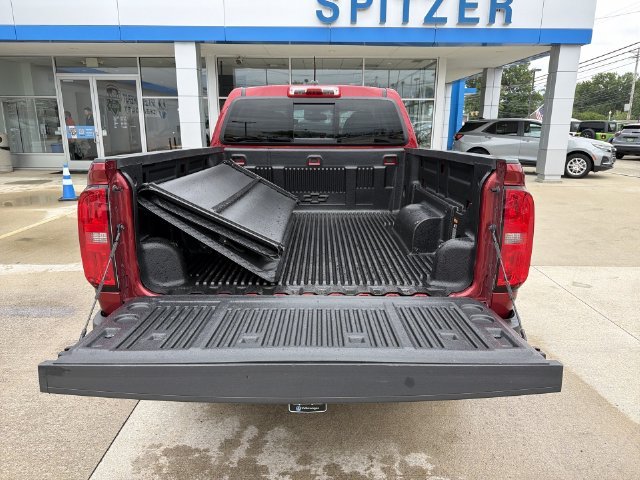 Used 2022 Red Chevrolet Z71 image 26