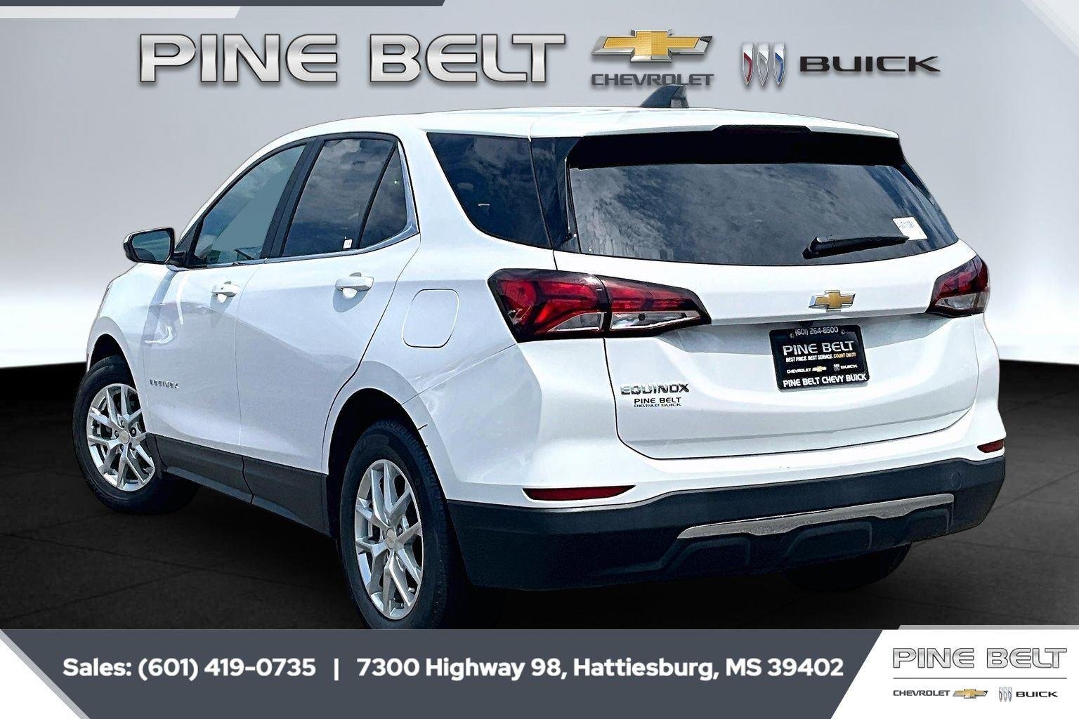 Used 2022 Summit White Chevrolet LT image 2