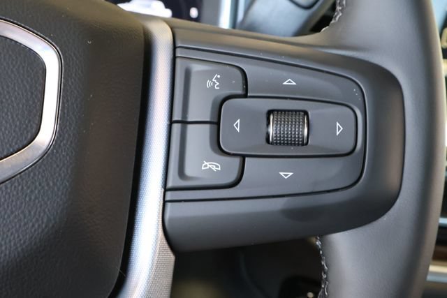 New 2026 Summit White GMC SLE image 25