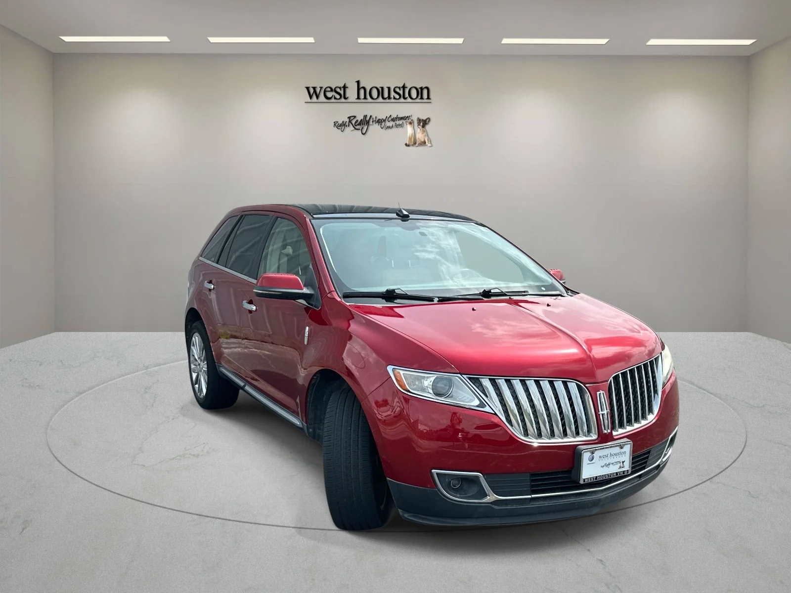 Used 2013 Red LINCOLN FWD 4dr image 4