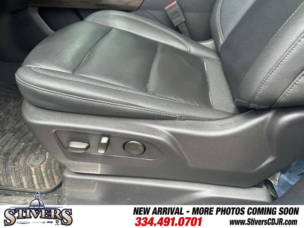 Used 2025 White Chevrolet LT image 15
