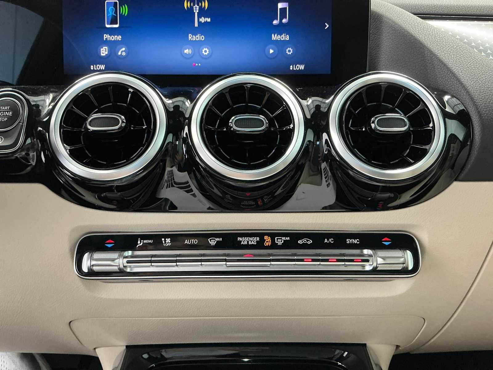 Certified Used 2026 Polar White Mercedes-Benz GLA 250 image 15