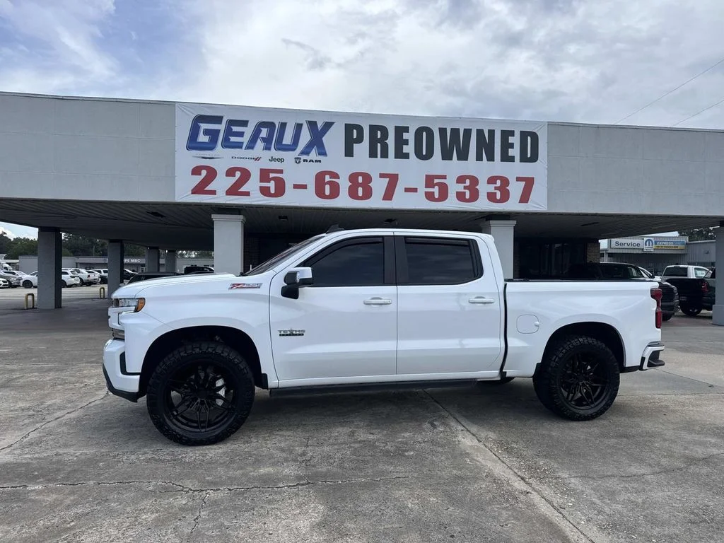 Used 2021 White Chevrolet RST image 1