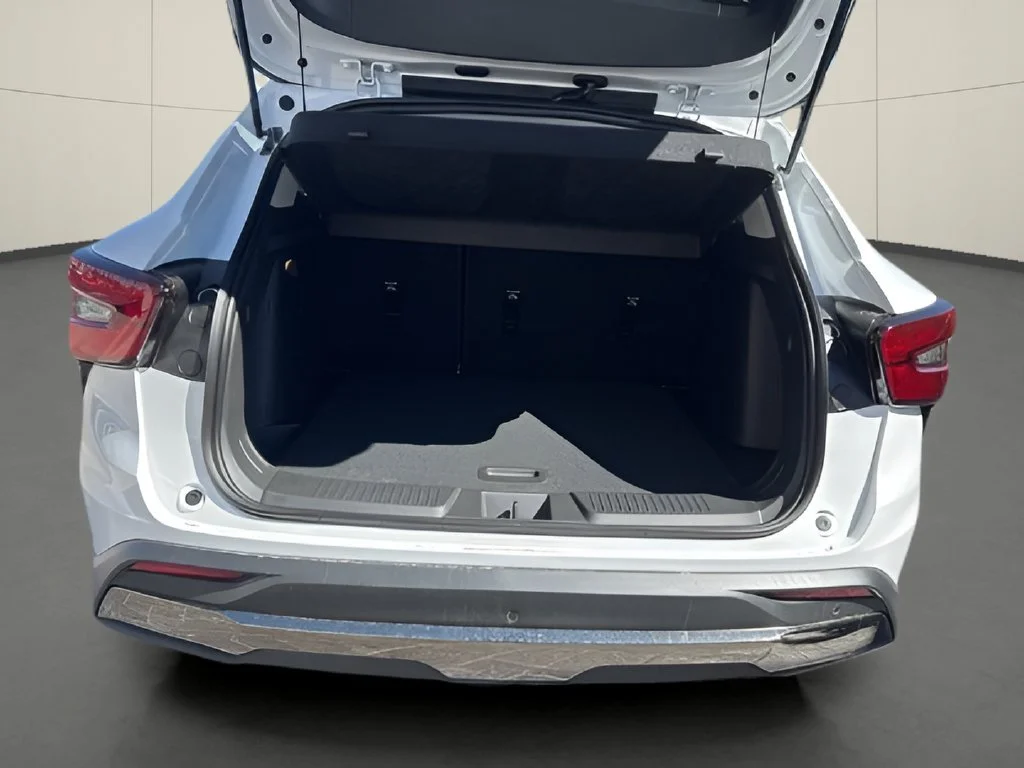 New 2026 Summit White Chevrolet ACTIV image 6