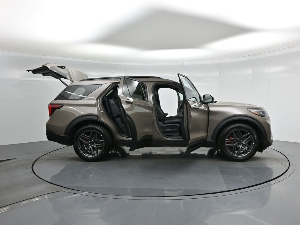 New 2026 Marsh Gray Ford ST image 4