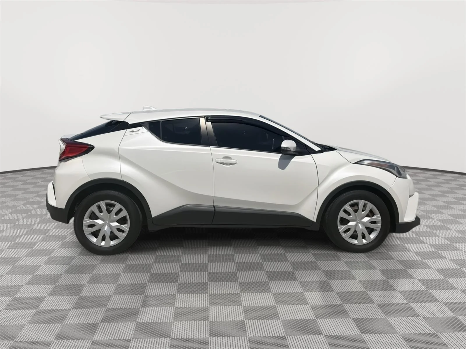 Used 2019 WHITE Toyota XLE image 4