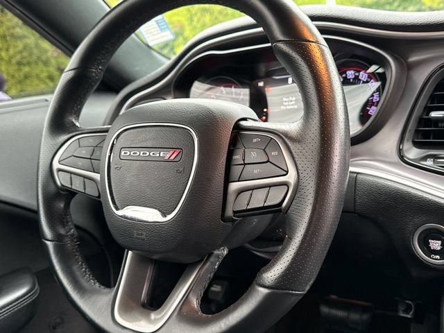 Used 2019 Plum Crazy Pearlcoat Dodge SXT image 10