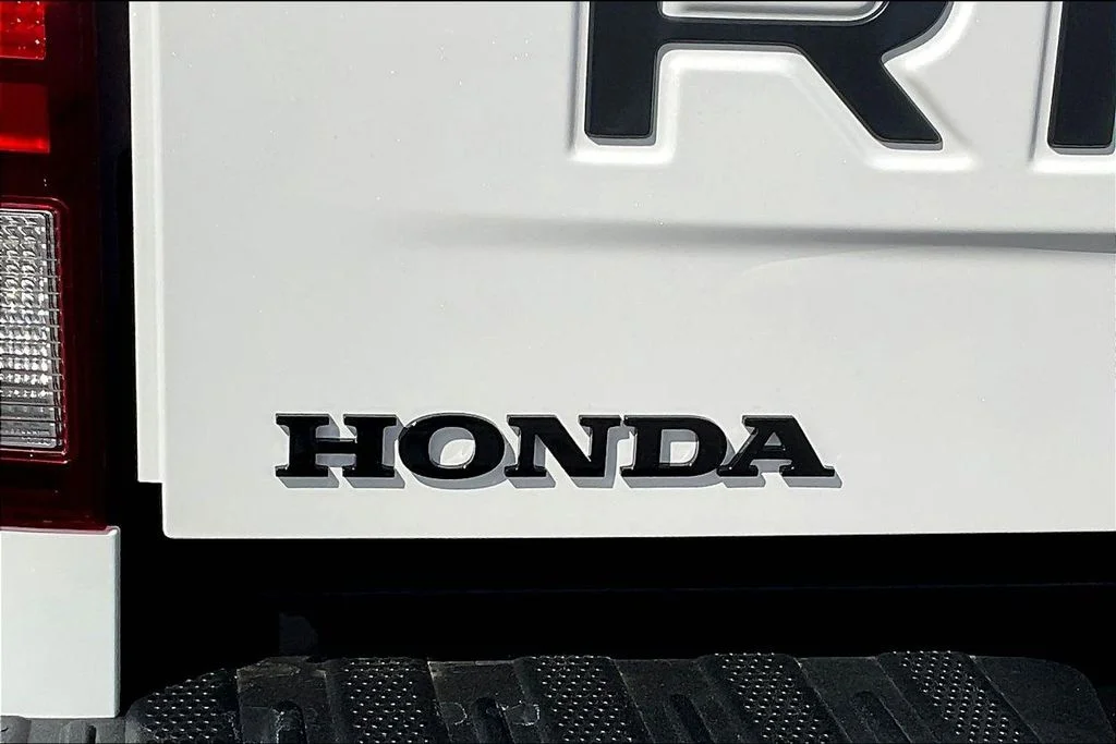New 2026 Platinum White Pearl Honda RTL image 8