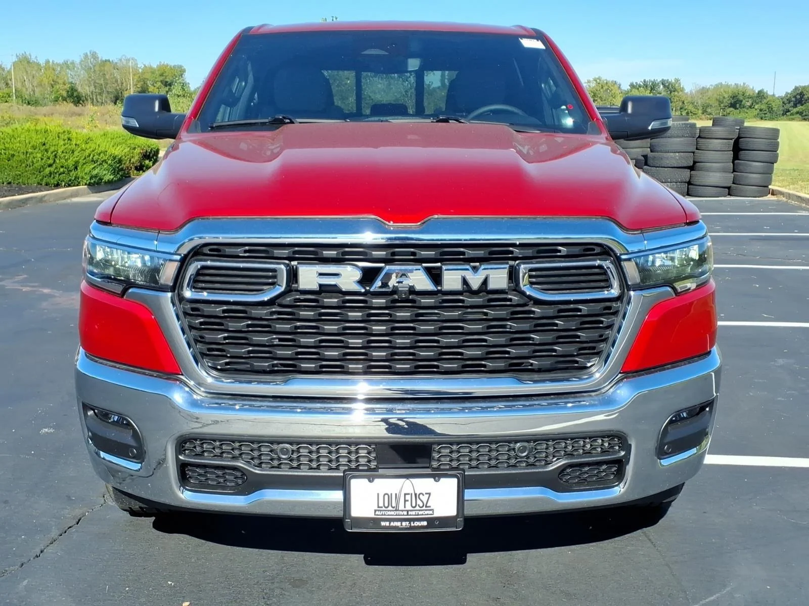 New 2027 Molten Red Pearl-Coat Exterior Paint RAM Big Horn image 20