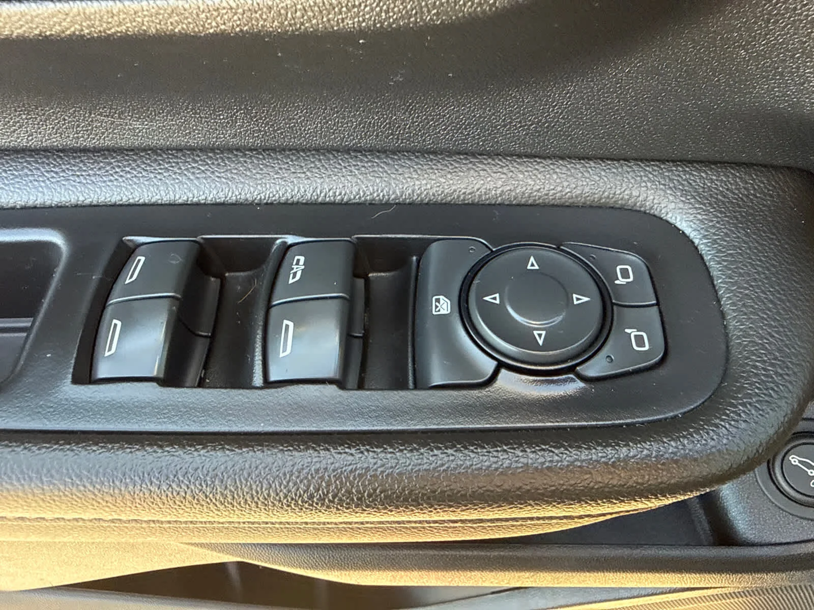 Used 2020 Satin Steel Metallic GMC SLT image 11