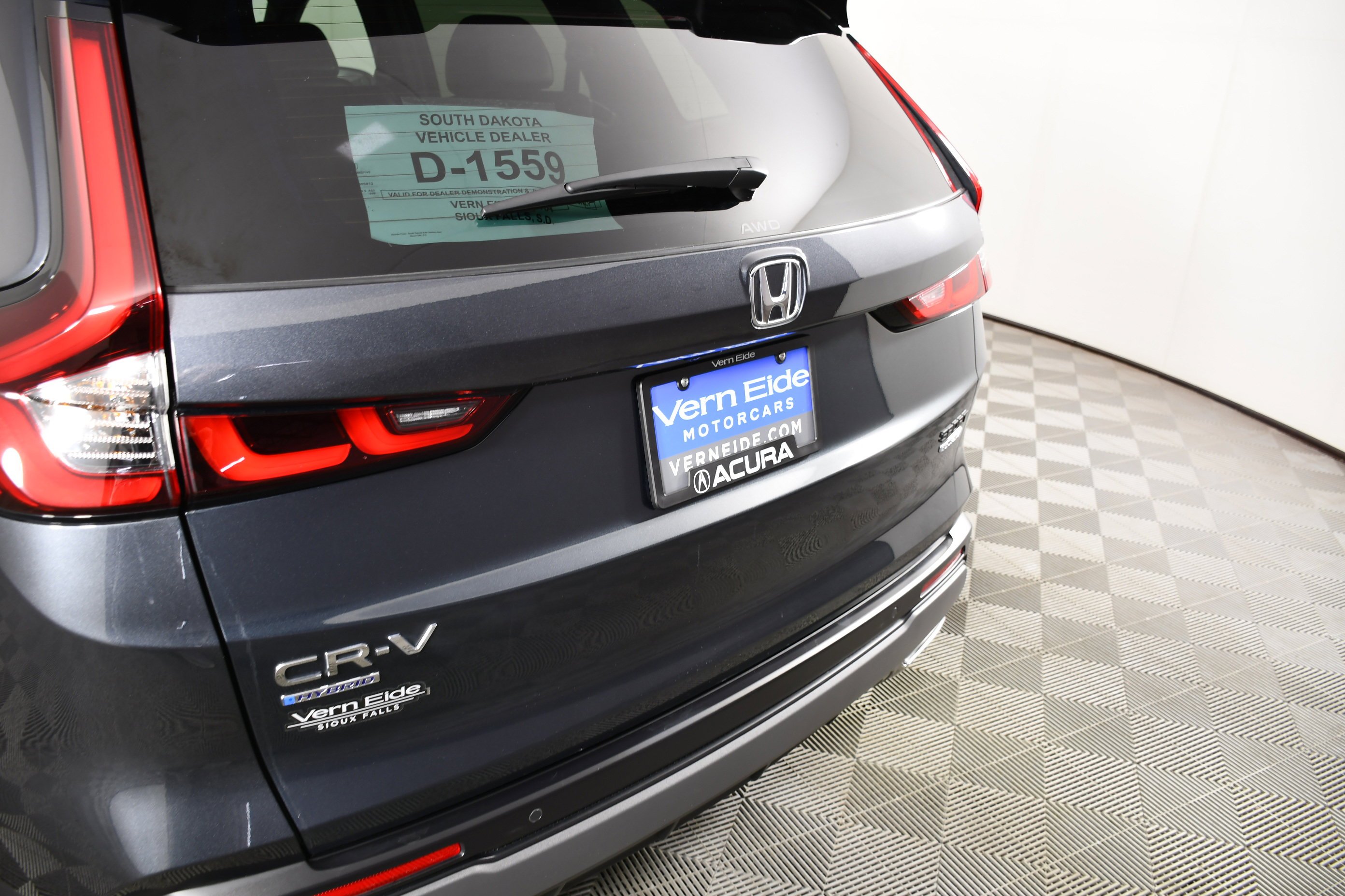 Used 2025 Meteorite Gray Metallic Honda Sport Touring image 15