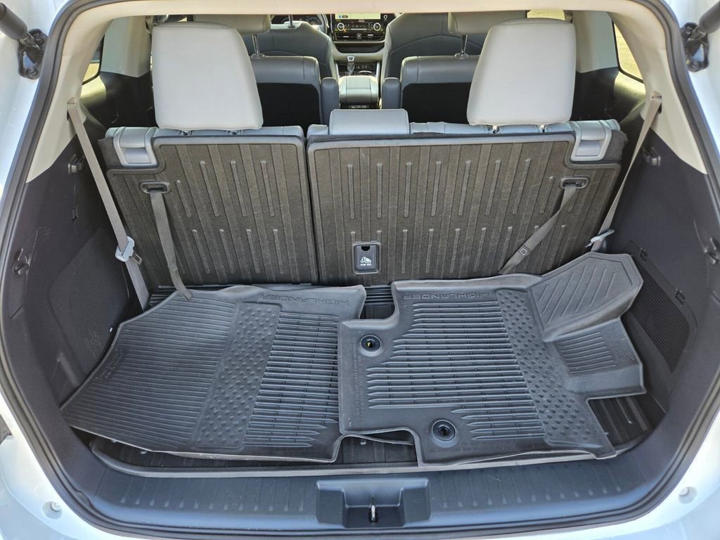 2024 Toyota Highlander Platinum - Photo 13