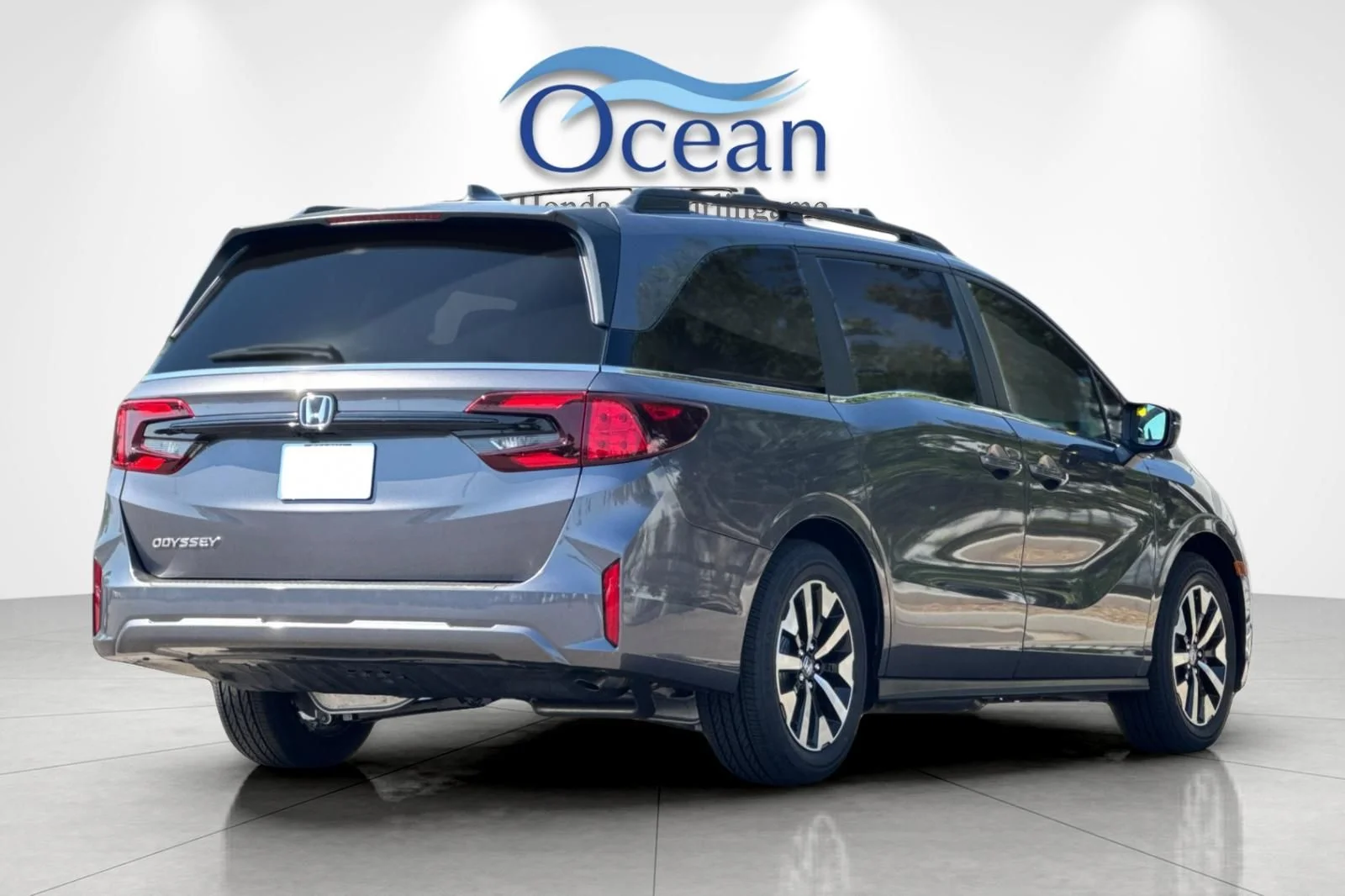New 2026 Modern Steel Metallic Honda EX-L image 4