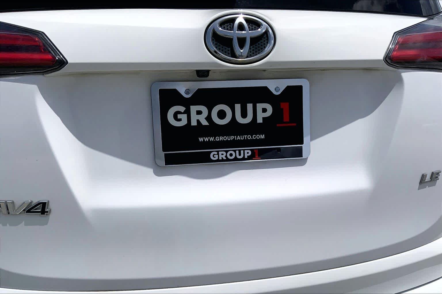 Used 2016 Super White Toyota LE image 10