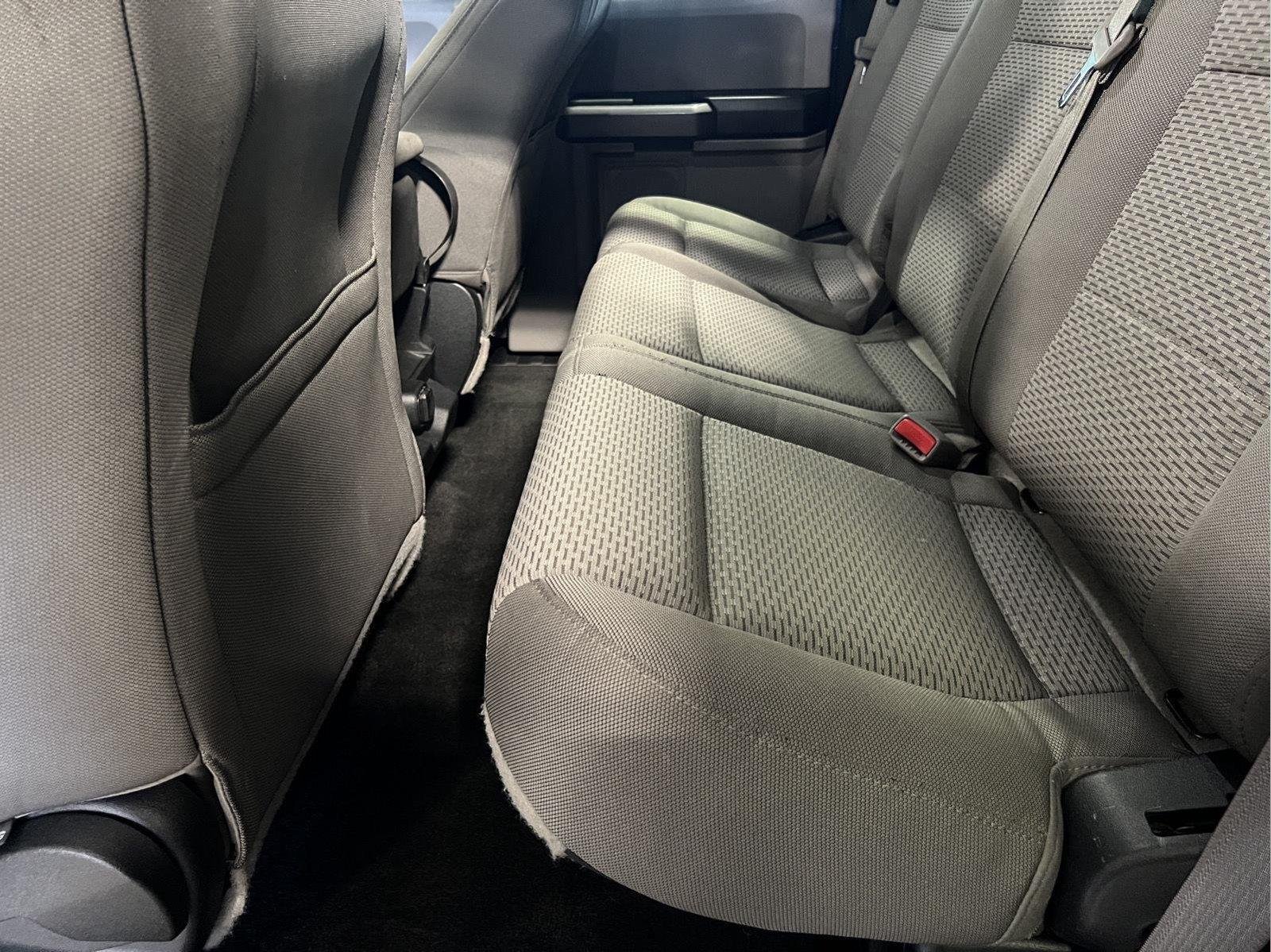 Used 2015 Blue Jeans Metallic Ford XLT image 17
