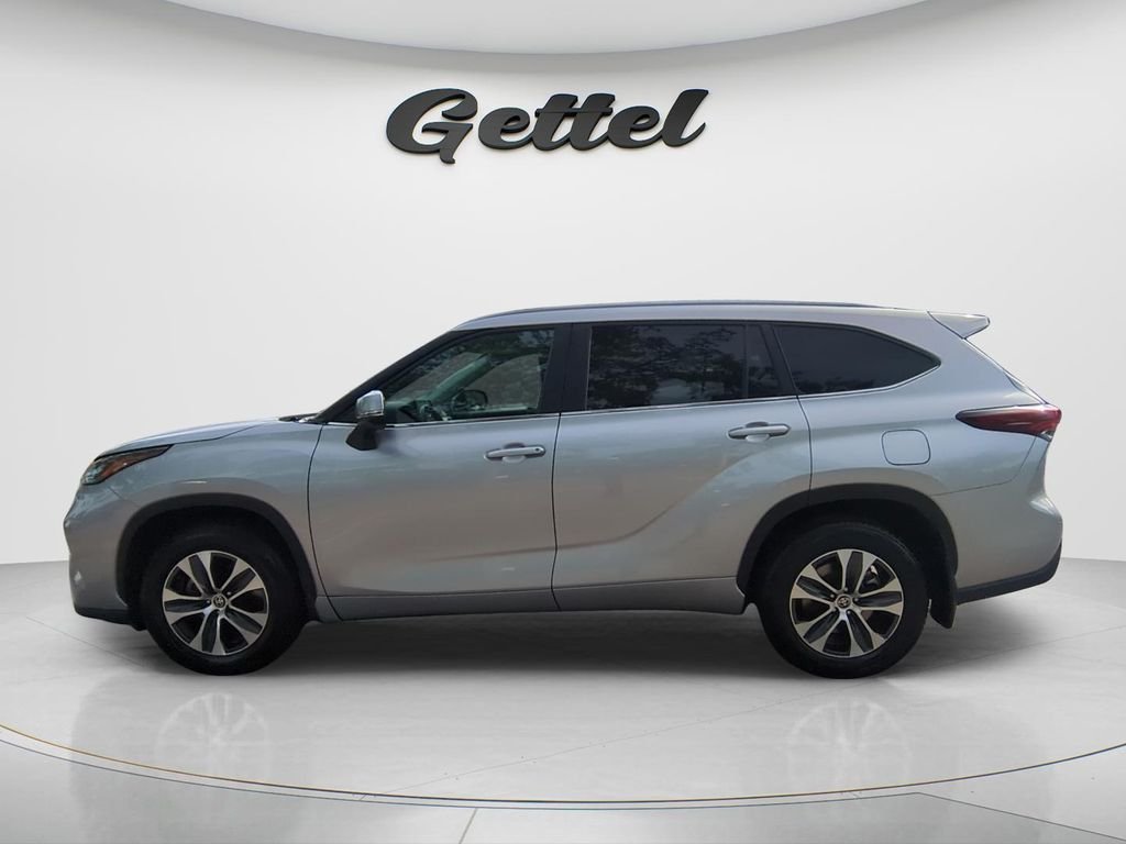 Certified Used 2024 Silver Toyota XLE image 8