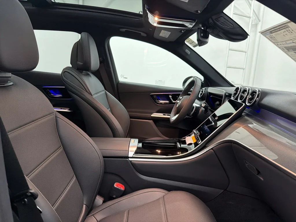 New 2027 Black Mercedes-Benz GLC 300 image 30