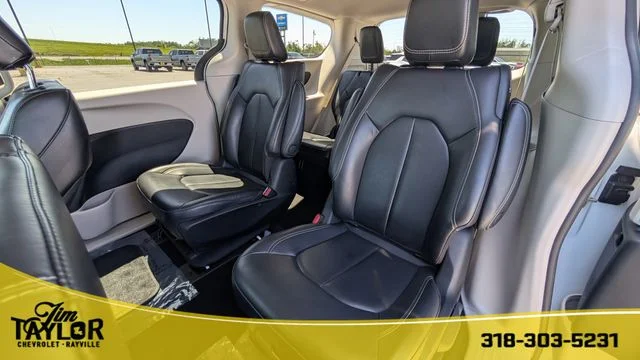 2023 Chrysler Pacifica Hybrid Touring L - Photo 37