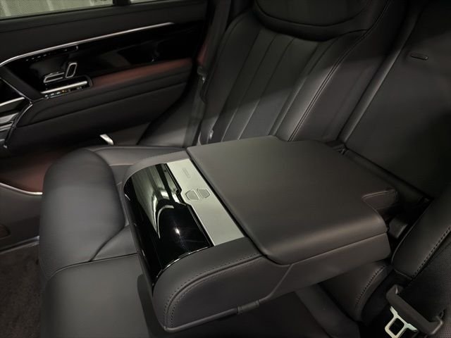 New 2026 Santorini Black Land Rover Autobiography image 15