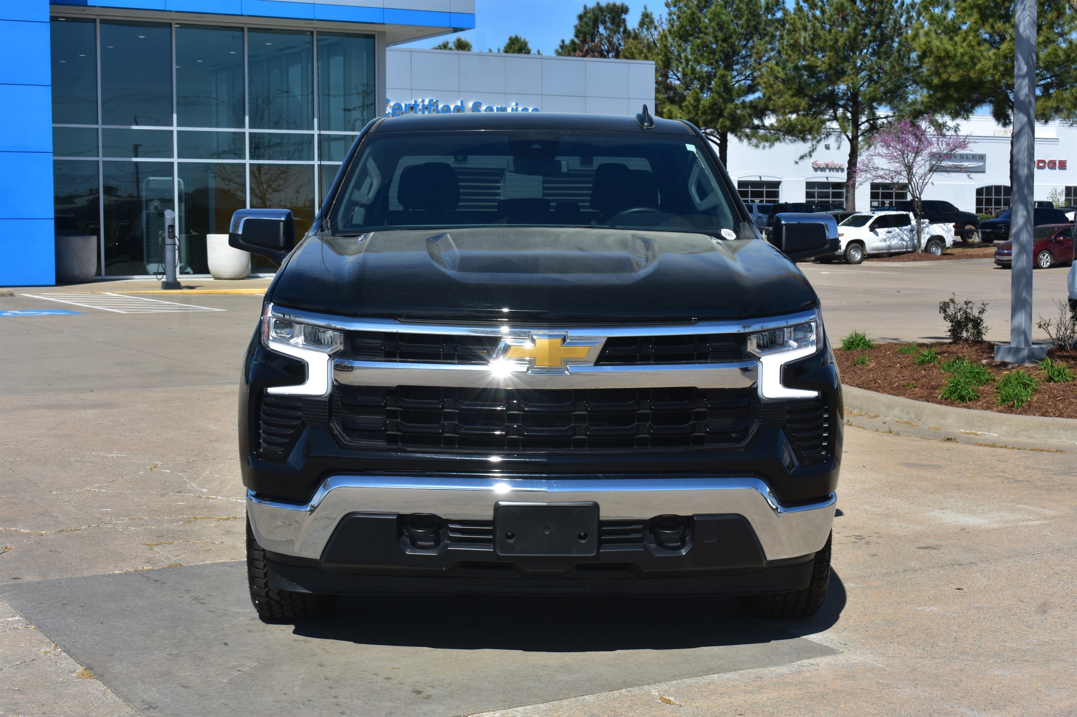 Used 2025 Chevrolet Silverado 1500 LT with VIN 3GCPKKEK6SG118549 for sale in Little Rock