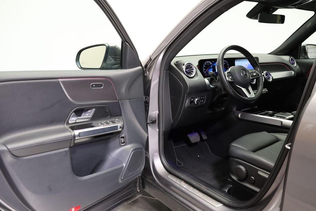 Used 2022 Mountain Gray Metallic Mercedes-Benz GLB 250 image 36