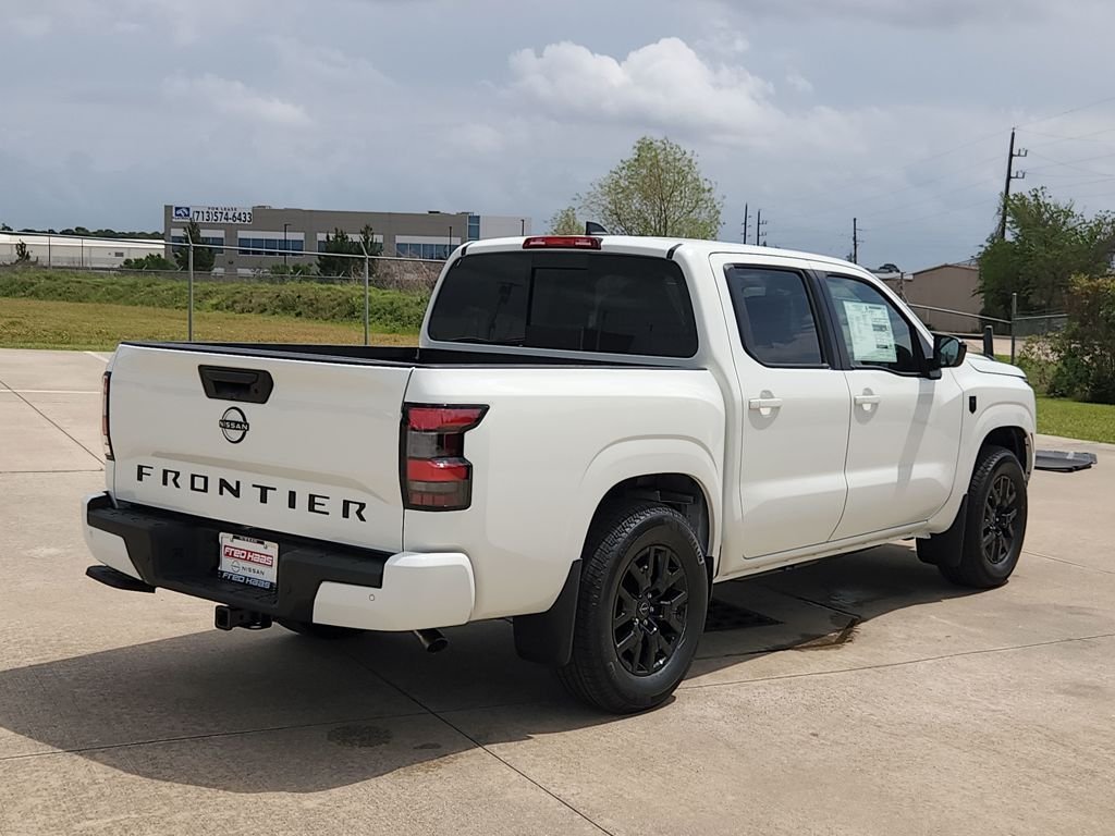 New 2026 Glacier White Nissan SV image 5