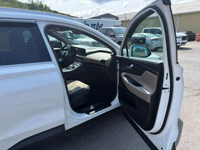 Used 2023 Gray Hyundai SEL image 28
