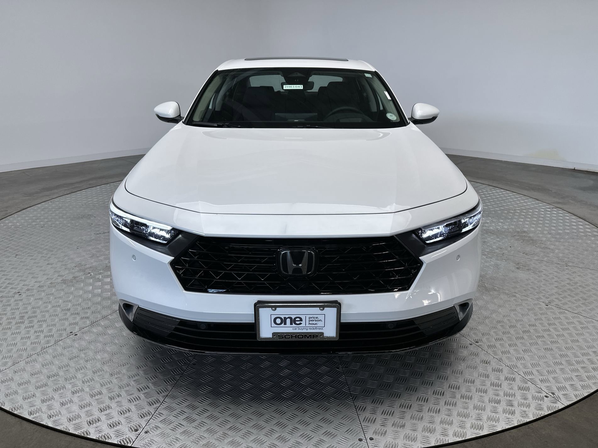 New 2026 Platinum White Pearl Honda Touring image 28