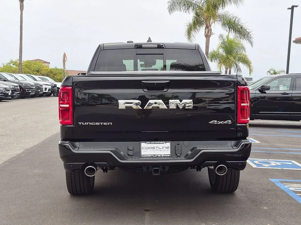 New 2026 Diamond Black Crystal Pearl-Coat Exterior Paint RAM Tungsten image 6
