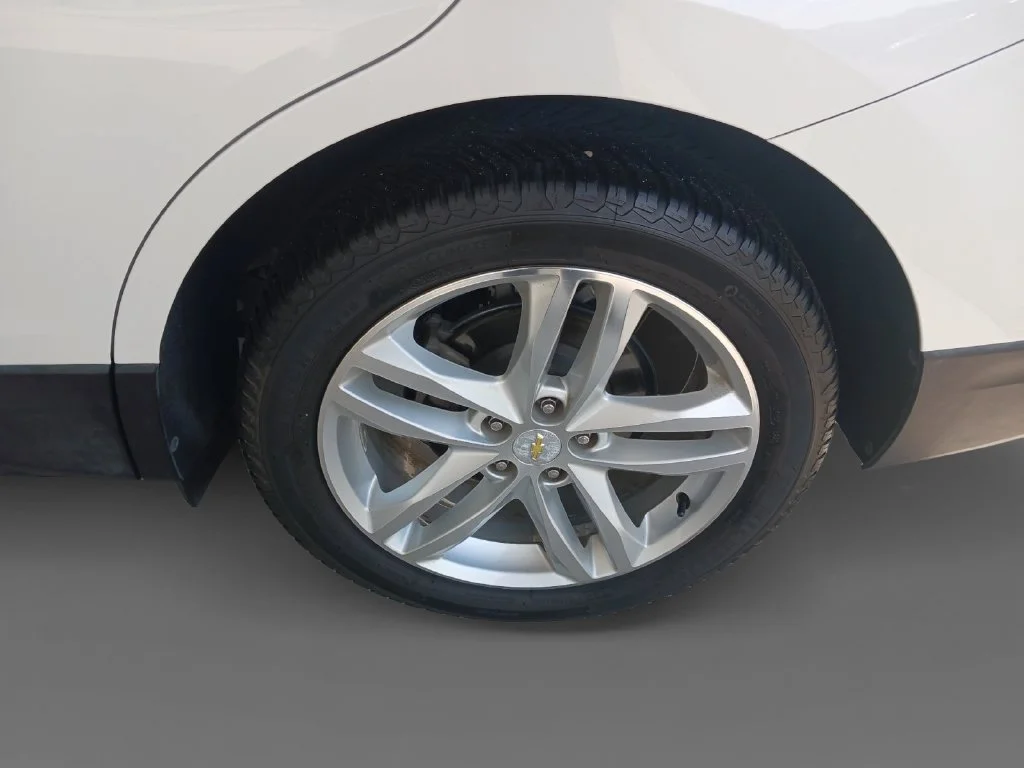 Used 2018 IRIDESCENT PEARL TRICOAT Chevrolet Premier image 8