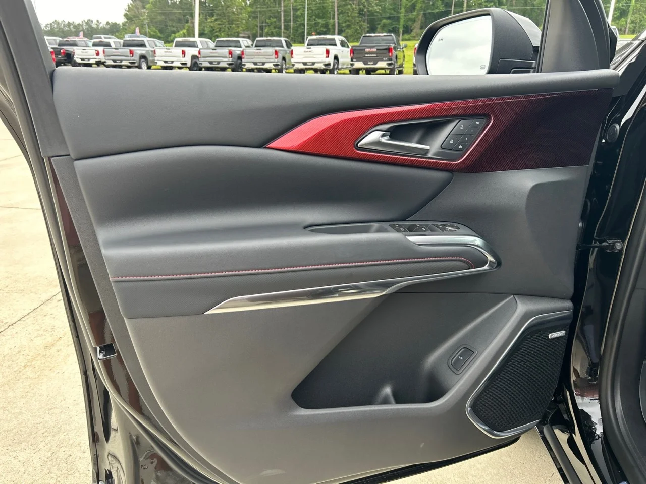 New 2026 Mosaic Black Metallic Chevrolet RS image 16