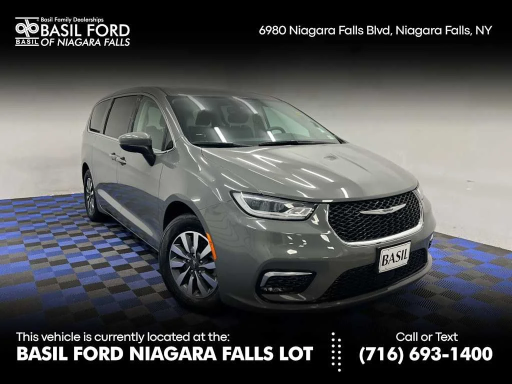 2023 Chrysler Pacifica Hybrid Touring L