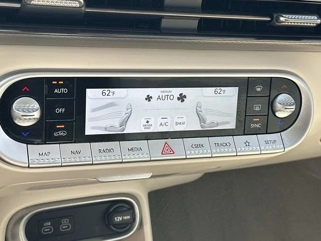 Used 2023 White Genesis Advanced image 23