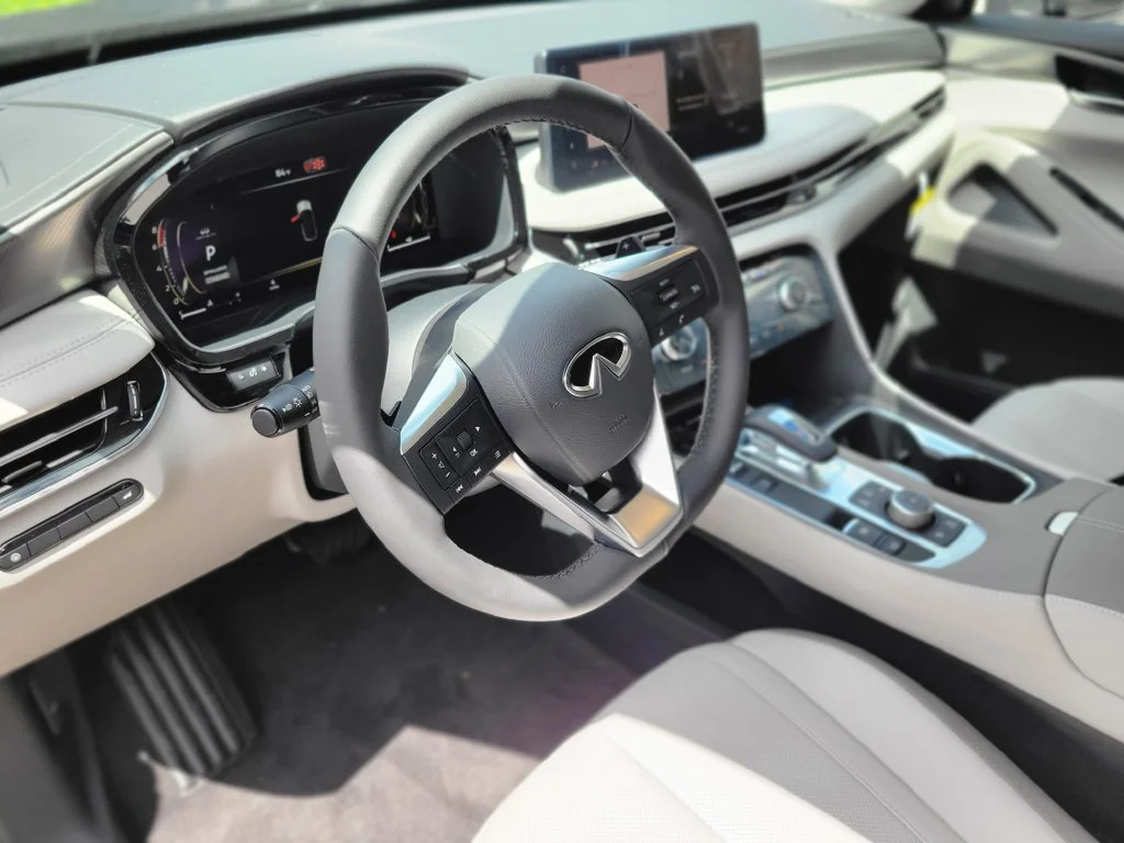 New 2027 White INFINITI LUXE image 20