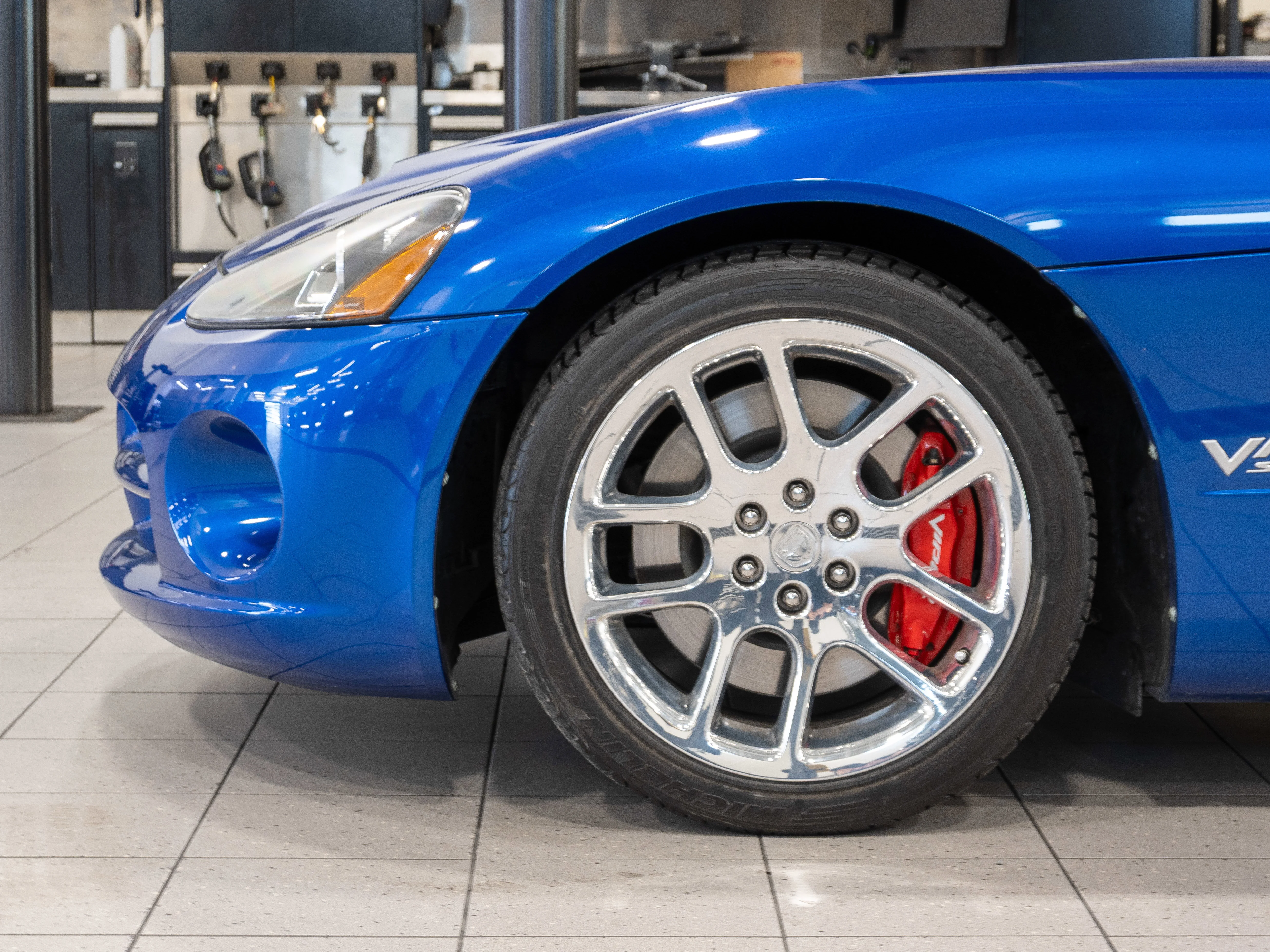 Used 2006 Viper Blue Dodge SRT10 image 11