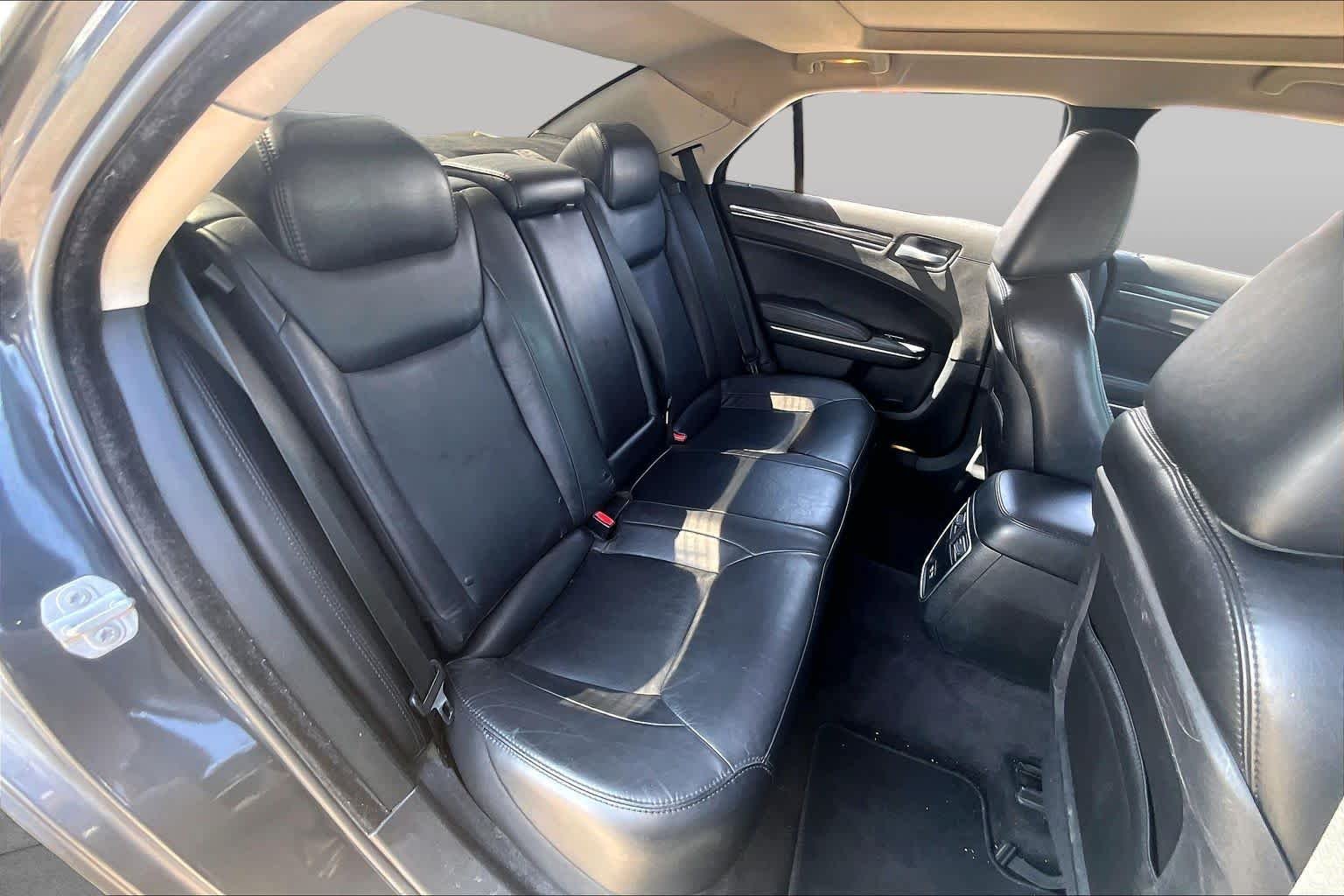 Used 2018 Maximum Steel Metallic Clearcoat Chrysler Touring L image 20