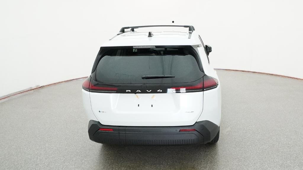 New 2026 Wind Chill Pearl Toyota XLE Premium image 15