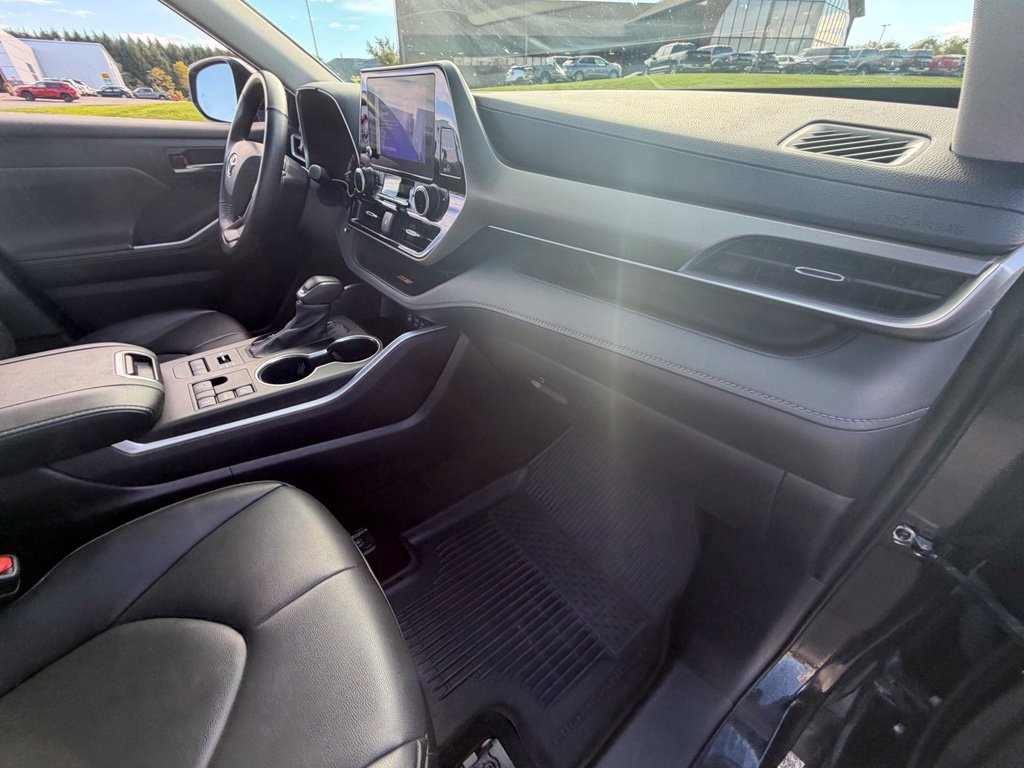 Used 2023 Black Toyota XLE image 37