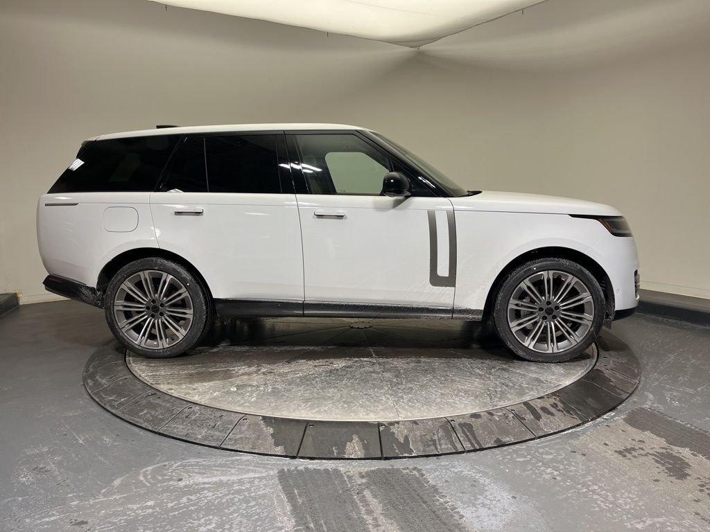 2026 Land Rover Range Rover SE - Photo 6