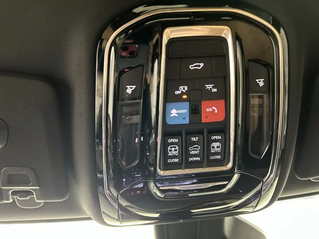 Used 2023 Gray Jeep Summit image 14