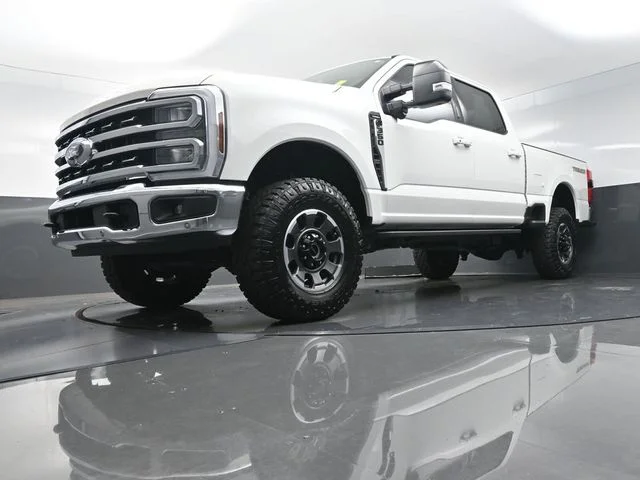 Used 2024 White Ford Lariat image 57