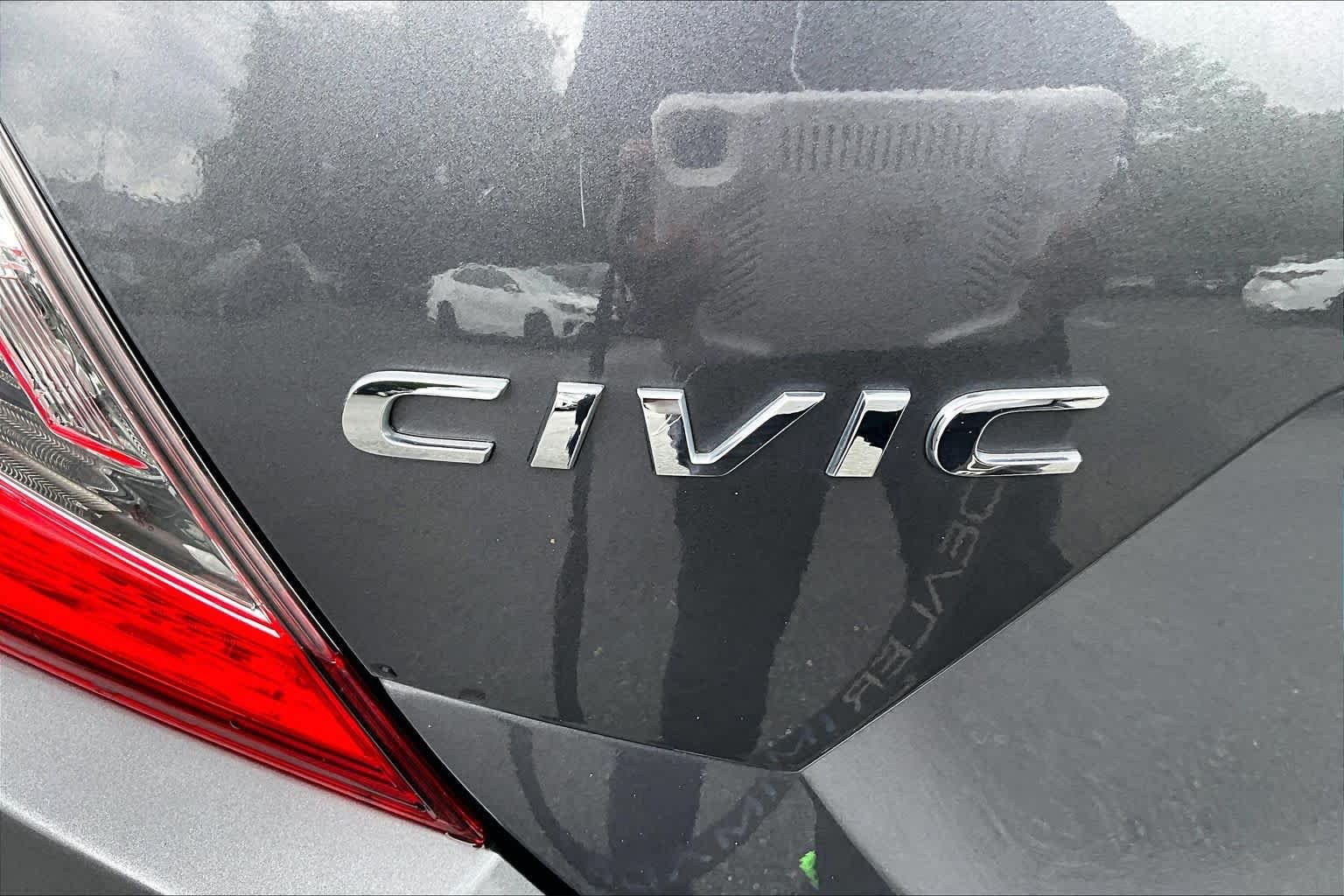 Used 2021 Modern Steel Metallic Honda LX image 10