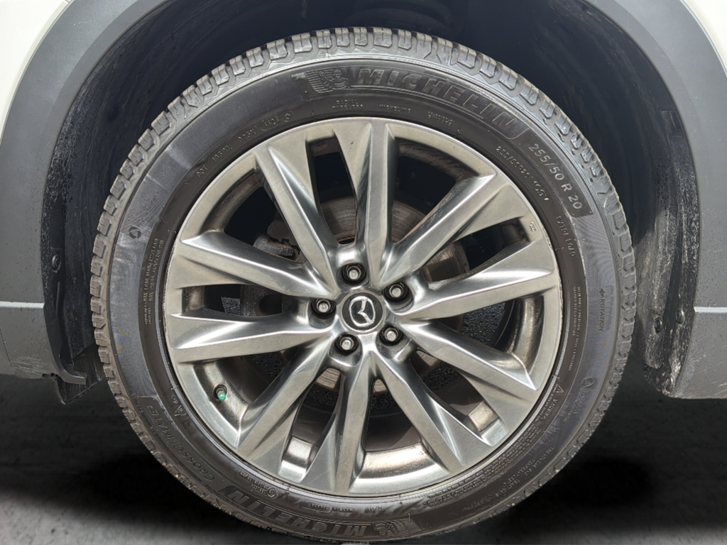 Used 2020 White Mazda Signature image 36