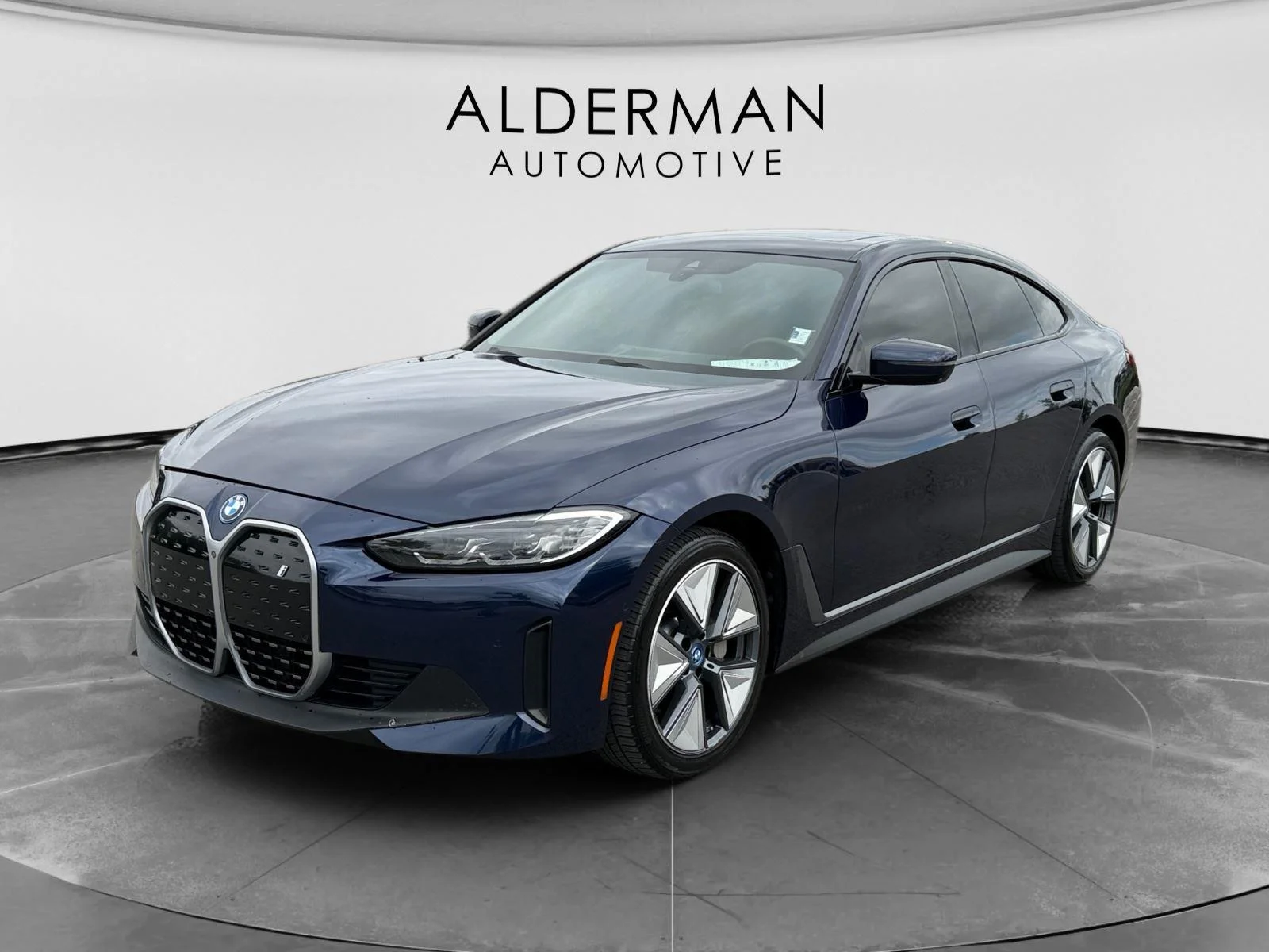 2023 BMW i4 eDrive35's photo