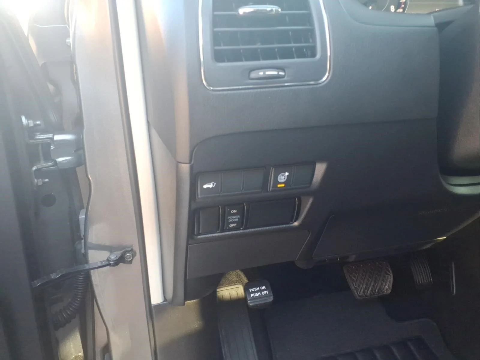 Used 2022 Gray Nissan SL image 20